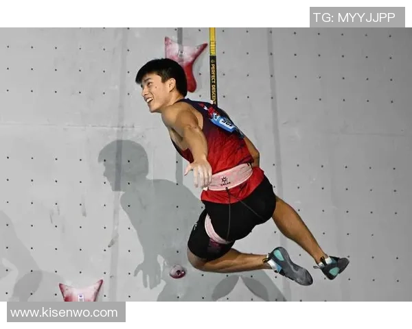 成都攀岩队与上海攀岩队赛后复盘分析比赛节奏与战术对比