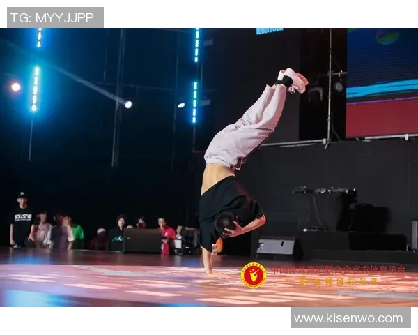 武汉街舞队在世界攀岩锦标赛中的个人能力表现深度分析与点评