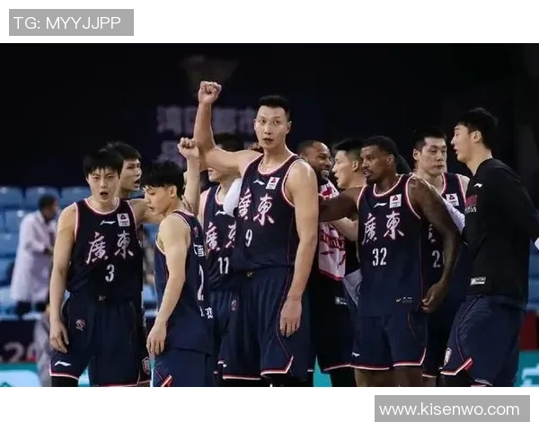 重庆篮球队实力变革引发热议球迷期待新赛季表现提升